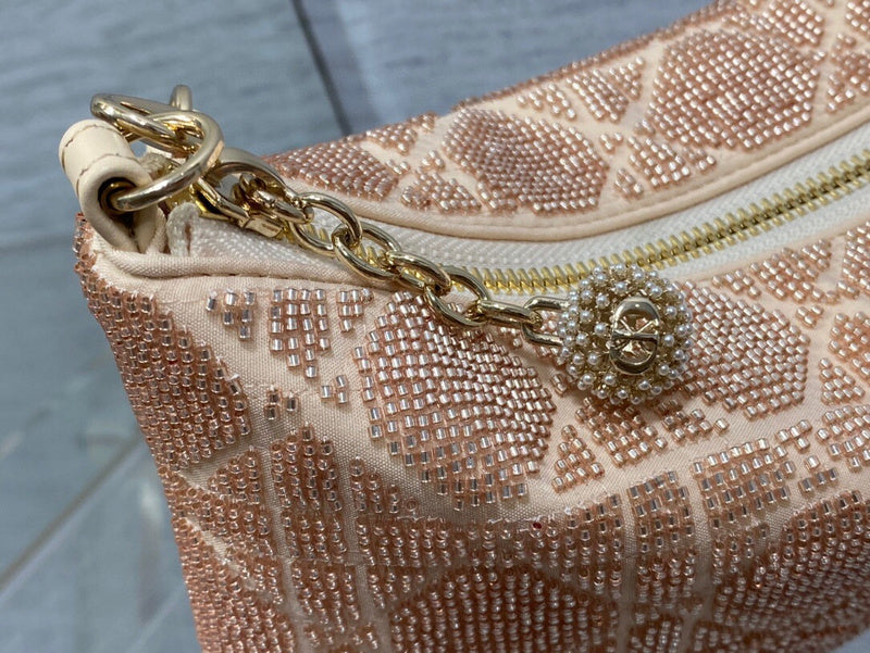 Dragons Bags Detail