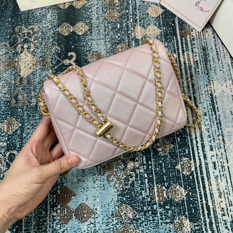 Dragons Bags Detail