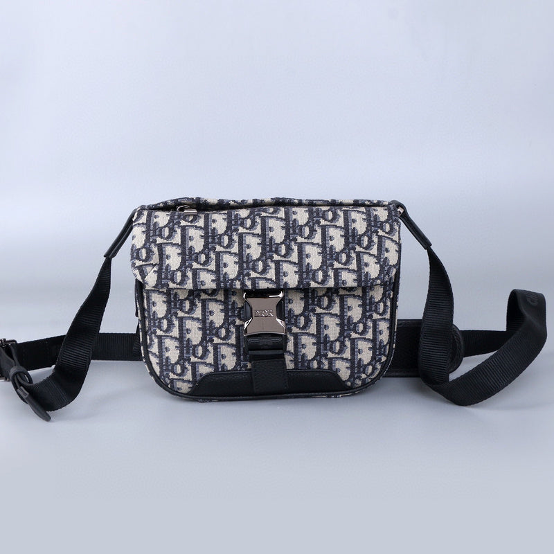 Dragons Bags Detail