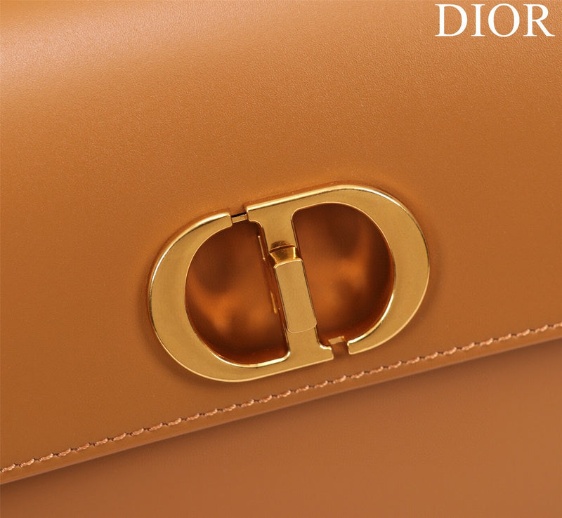 Dragons Bags Detail