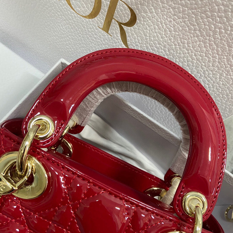 Dragons Bags Detail