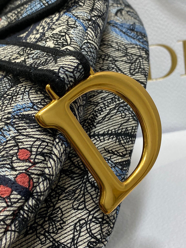Dragons Bags Detail