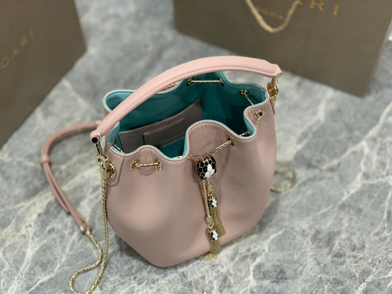 Dragons Bags Detail