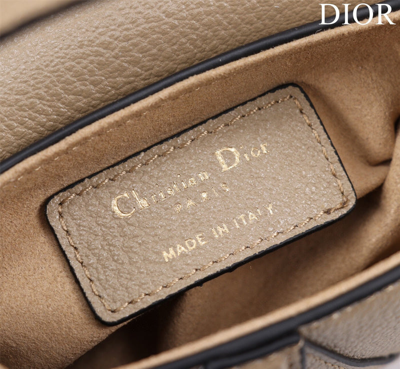 Dragons Bags Detail