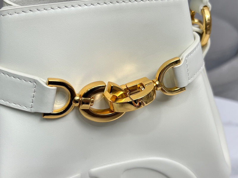 Dragons Bags Detail