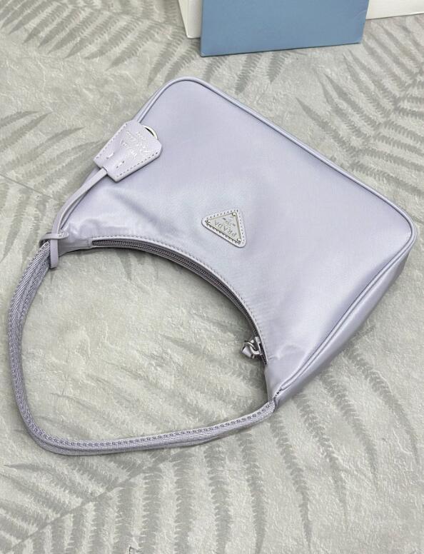 Dragons Bags Bags

 - PD Bags - 030