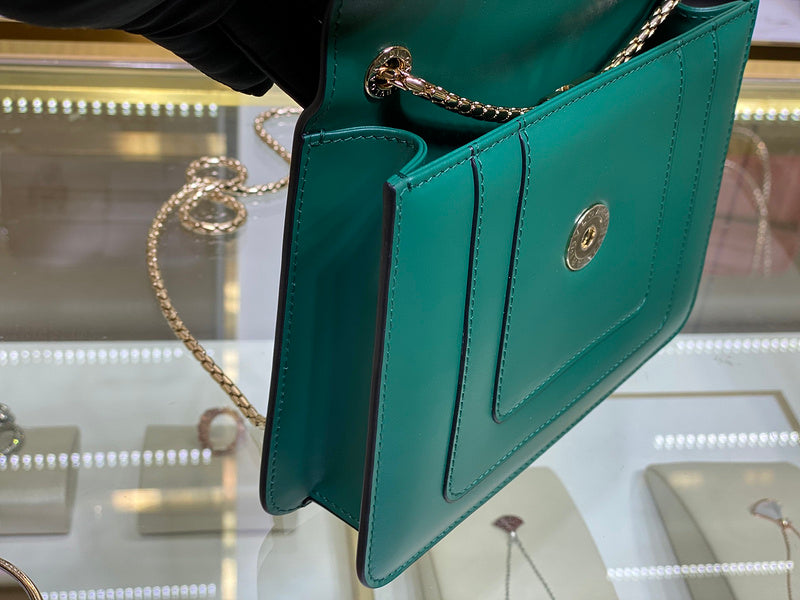 Dragons Bags Detail