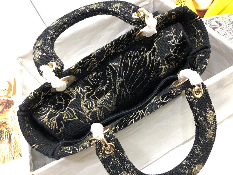Dragons Bags Detail