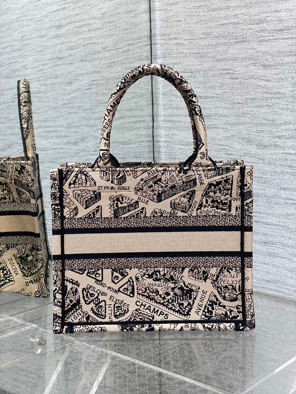 Dragons Bags Detail