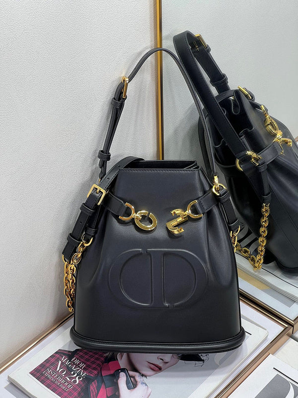 Dragons Bags Detail