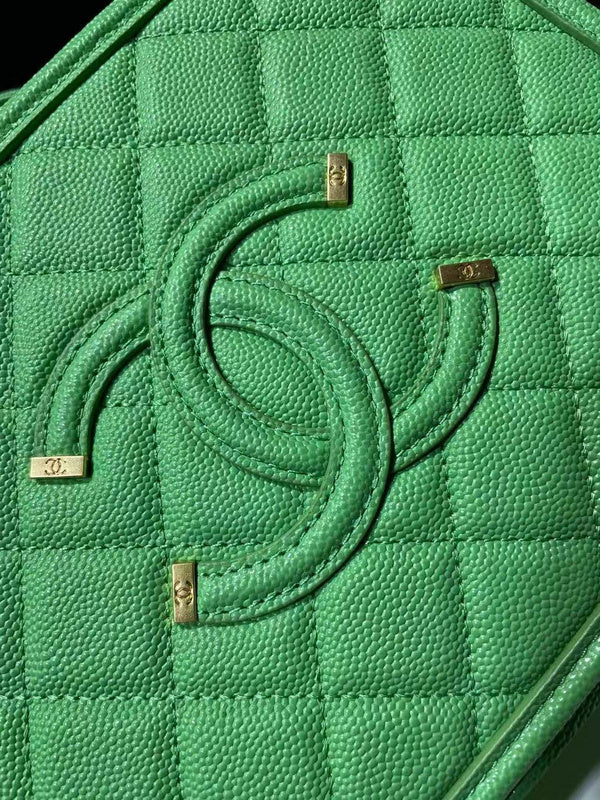 Dragons Bags Detail