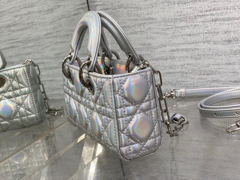 Dragons Bags Detail