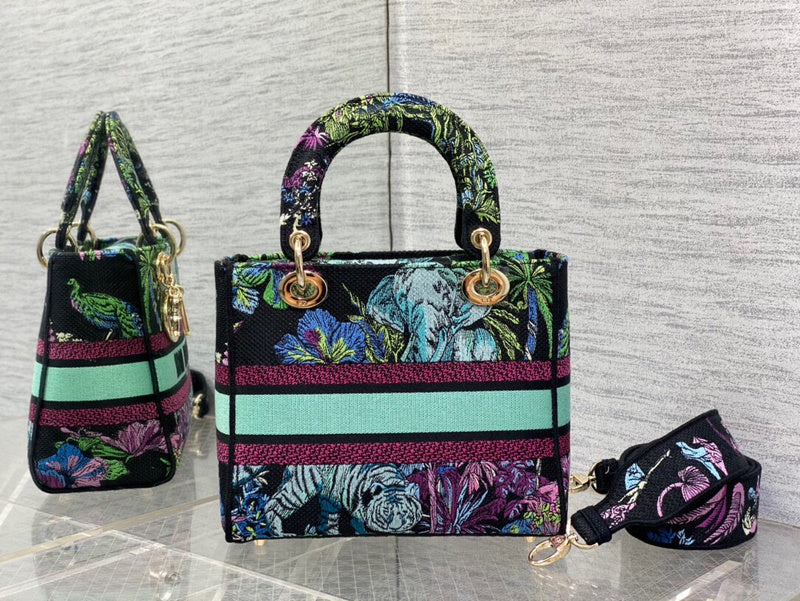 Dragons Bags Detail