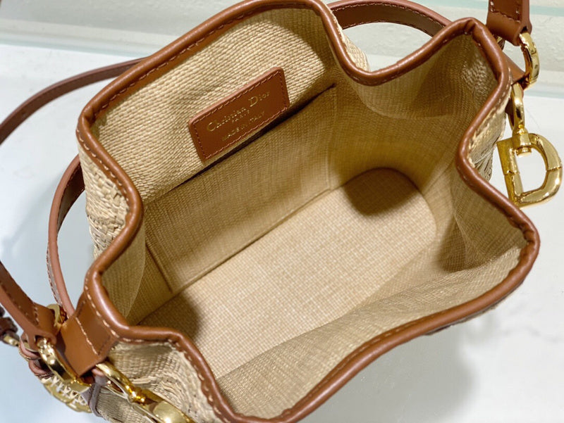 Dragons Bags Detail