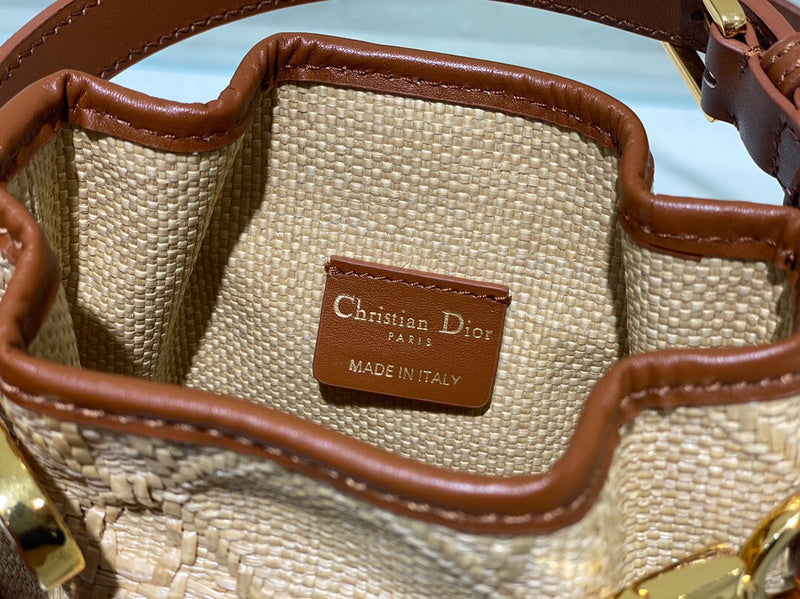 Dragons Bags Detail