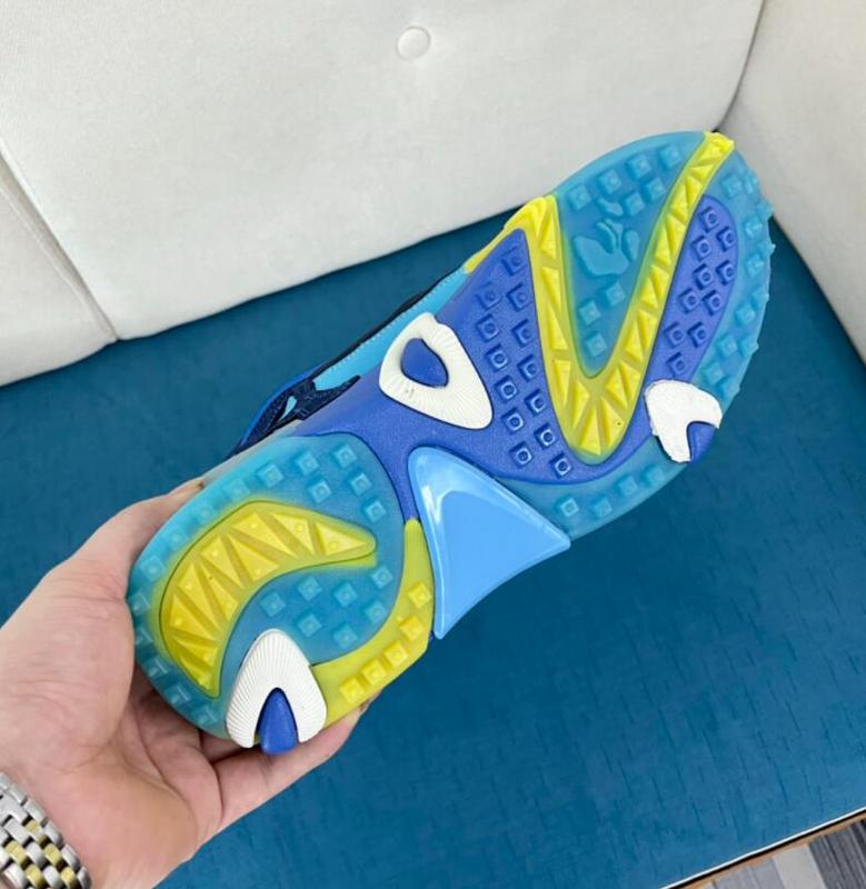Dragons Bags Detail