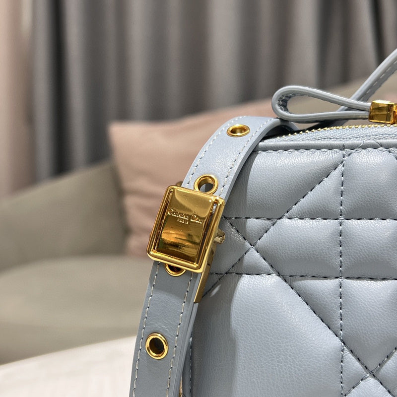 Dragons Bags Detail