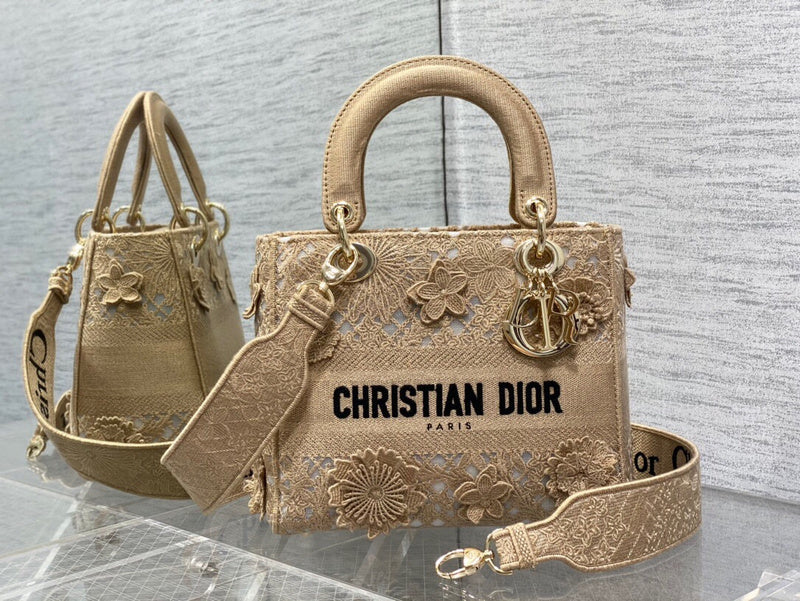 Dragons Bags Detail