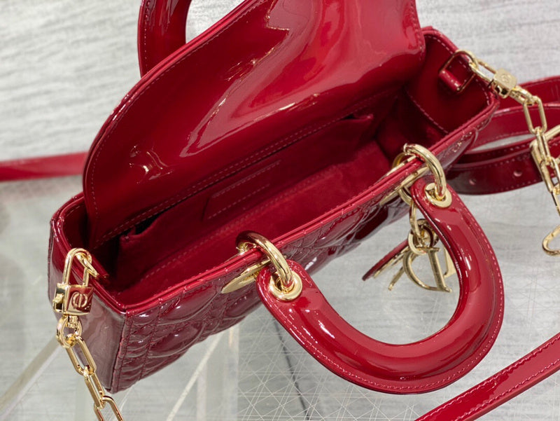 Dragons Bags Detail