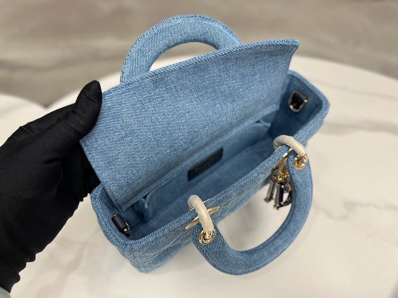 Dragons Bags Detail