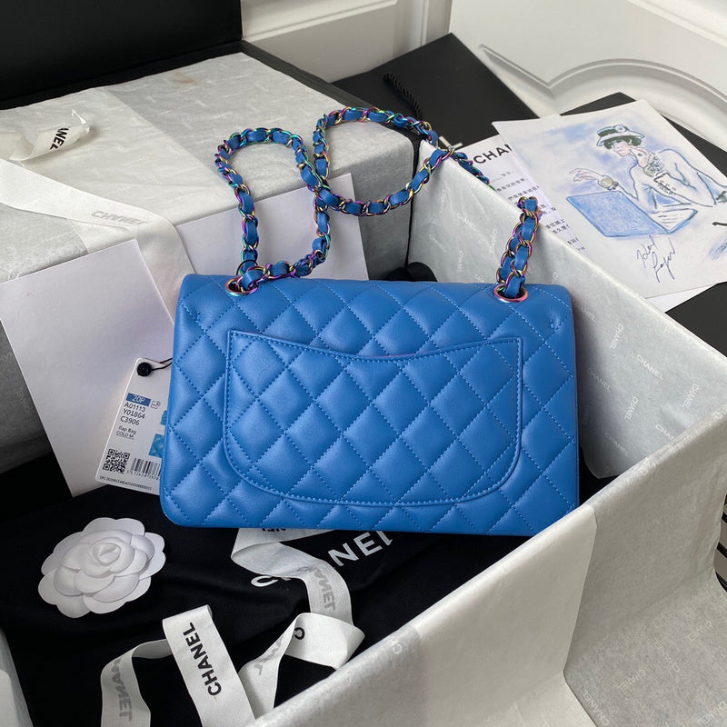 Dragons Bags Detail