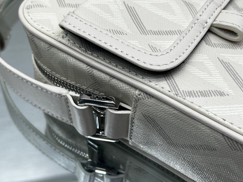 Dragons Bags Detail