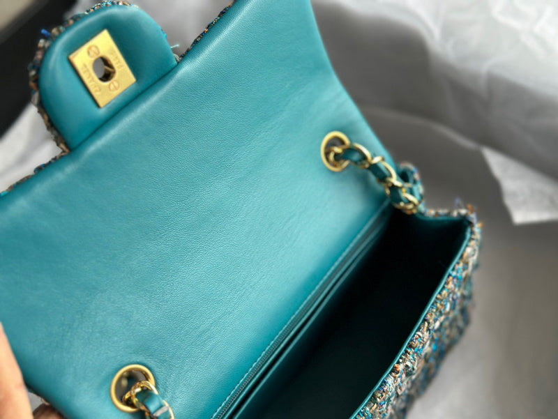 Dragons Bags Detail