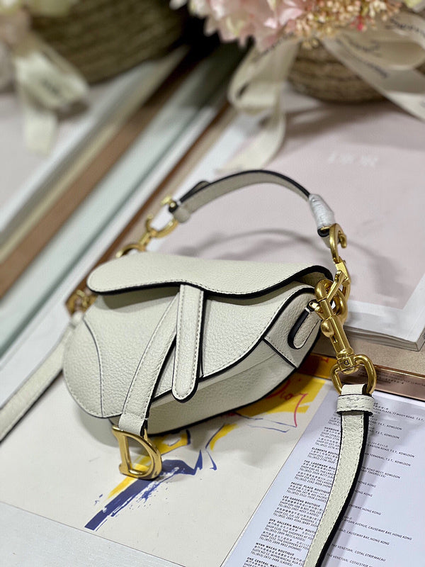 Dragons Bags Detail