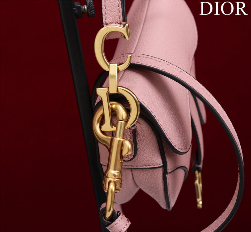Dragons Bags Detail