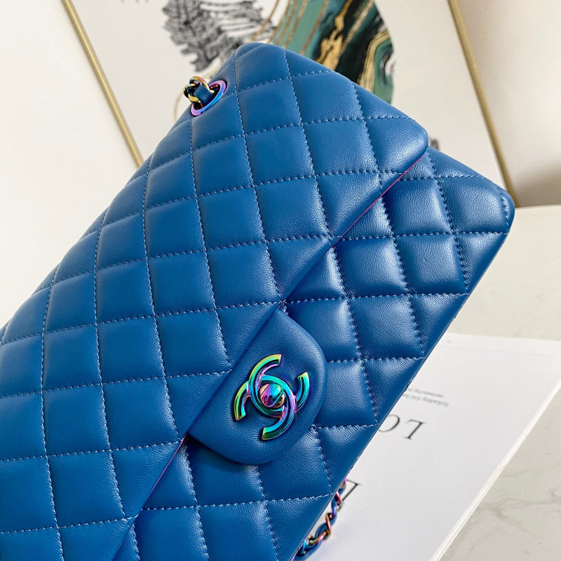 Dragons Bags Detail