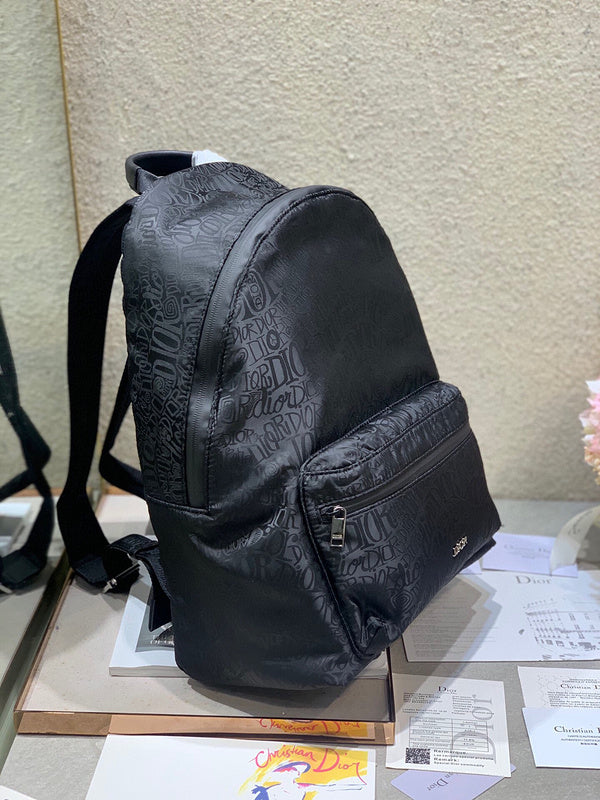 Dragons Bags Detail