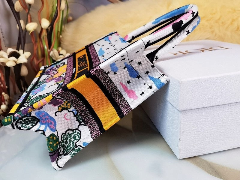 Dragons Bags Detail
