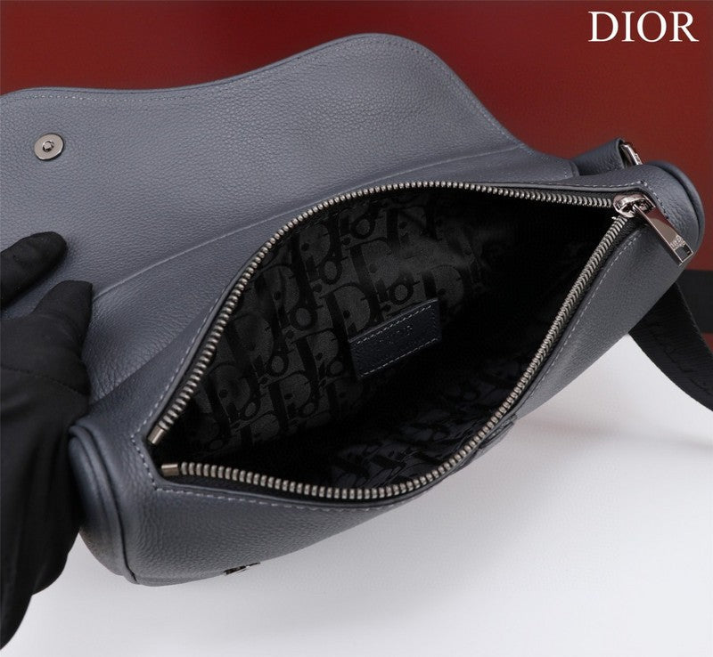 Dragons Bags Detail