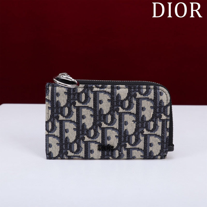 Dragons Bags Detail