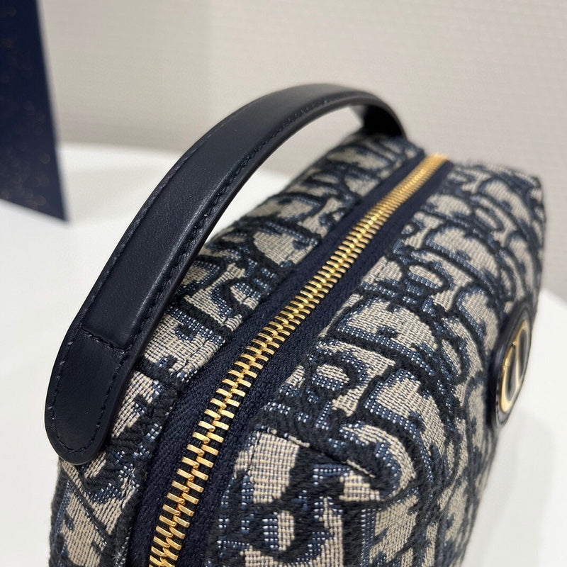 Dragons Bags Detail