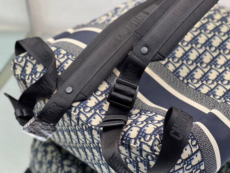 Dragons Bags Detail