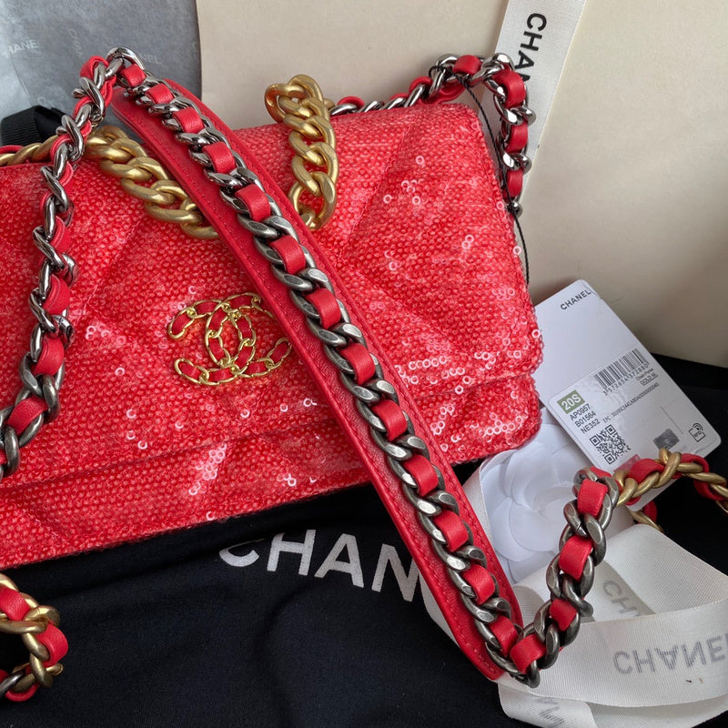 Dragons Bags Detail