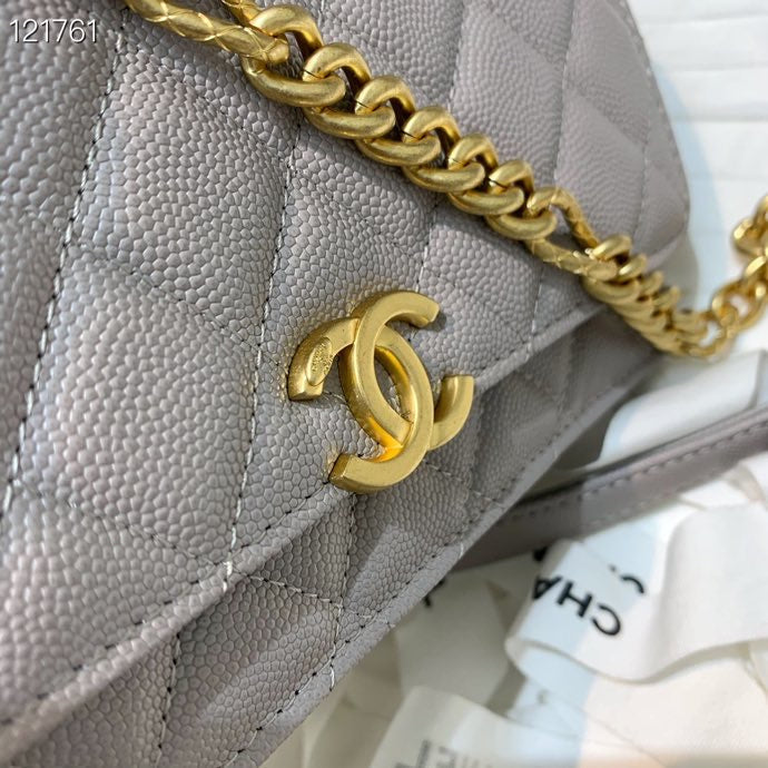 Dragons Bags Detail