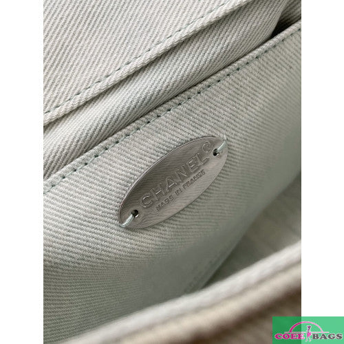 Dragons Bags Detail