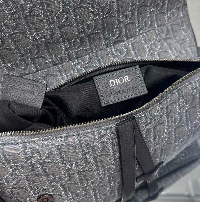 Dragons Bags Detail