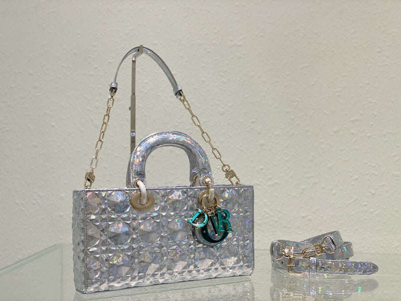 Dragons Bags Detail