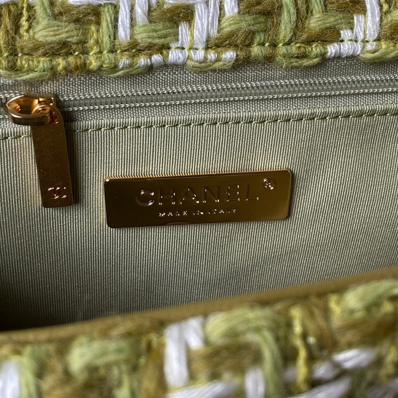 Dragons Bags Detail