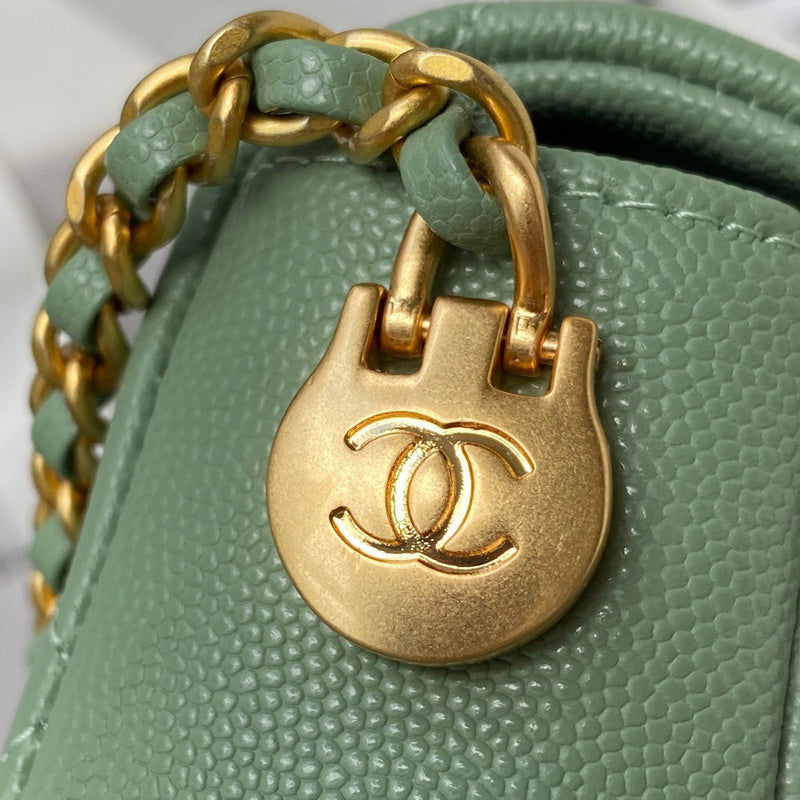Dragons Bags Detail