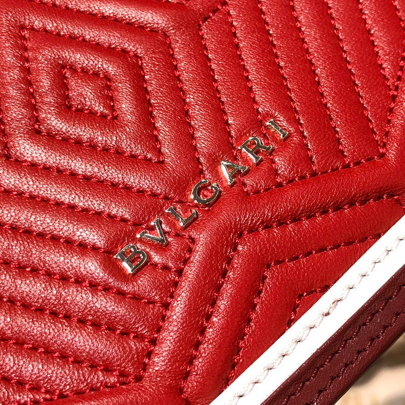 Dragons Bags Detail