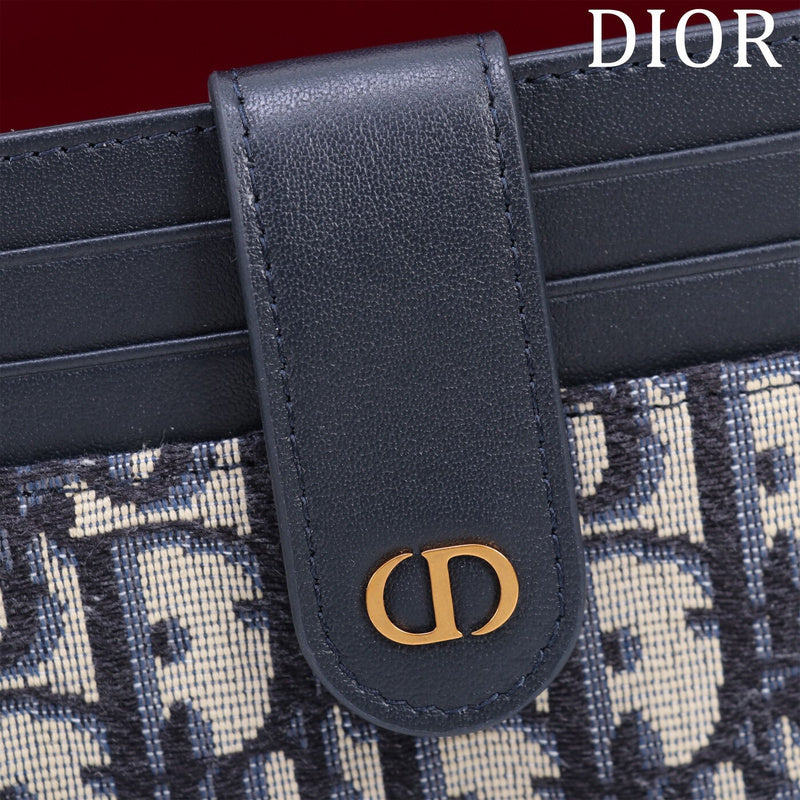 Dragons Bags Detail