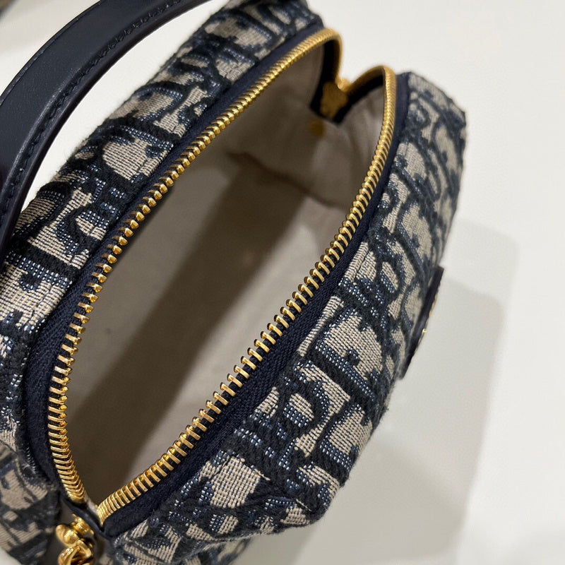 Dragons Bags Detail