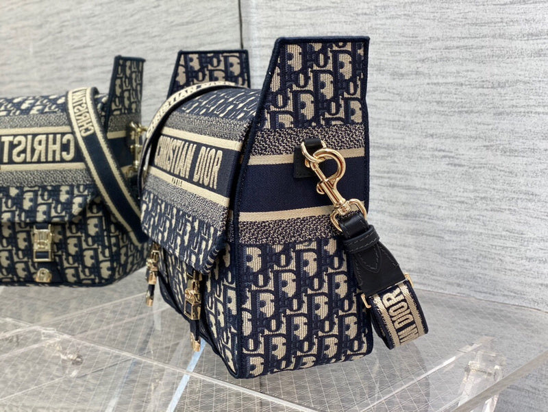 Dragons Bags Detail