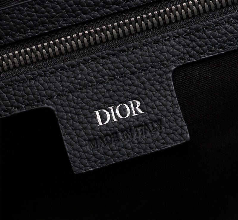 Dragons Bags Detail