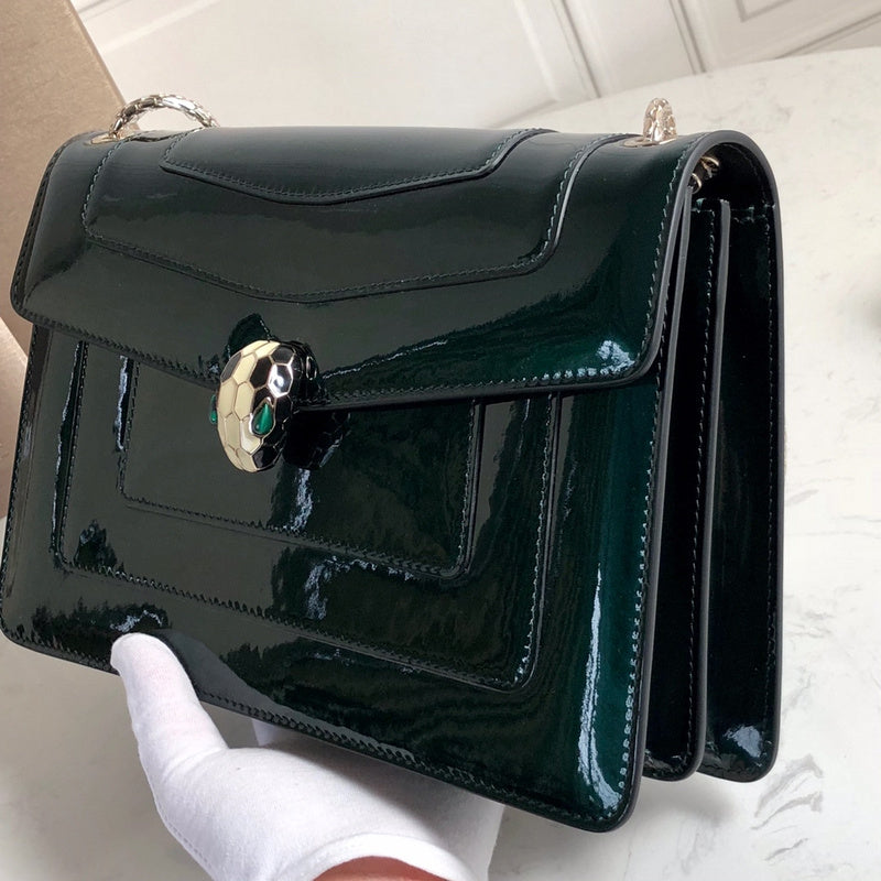 Dragons Bags Detail