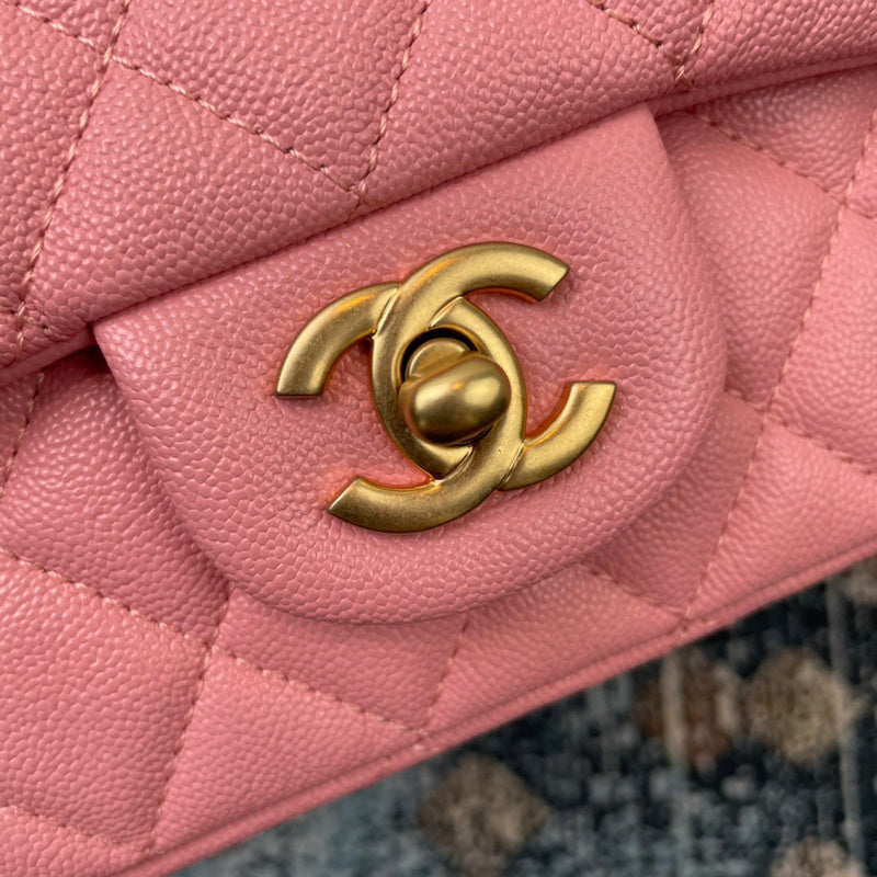 Dragons Bags Detail